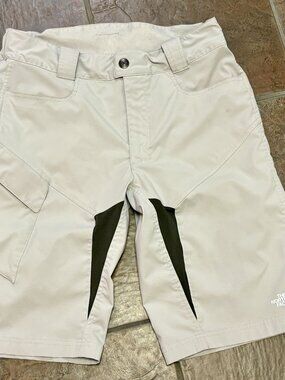 ~~The North Face Running Cargo Shorts LONG Men's 32x24x12..VGUC!!!!!!
